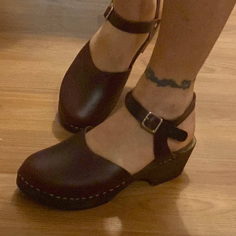 Maguba of Sweden wooden sole clogs, womens 8, oxblood